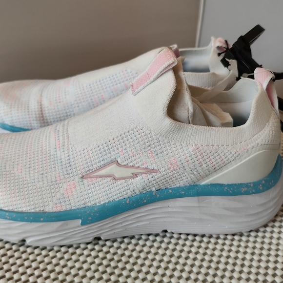 Avia Women's Slip On Athletic Sneakers - Picture 2 of 8